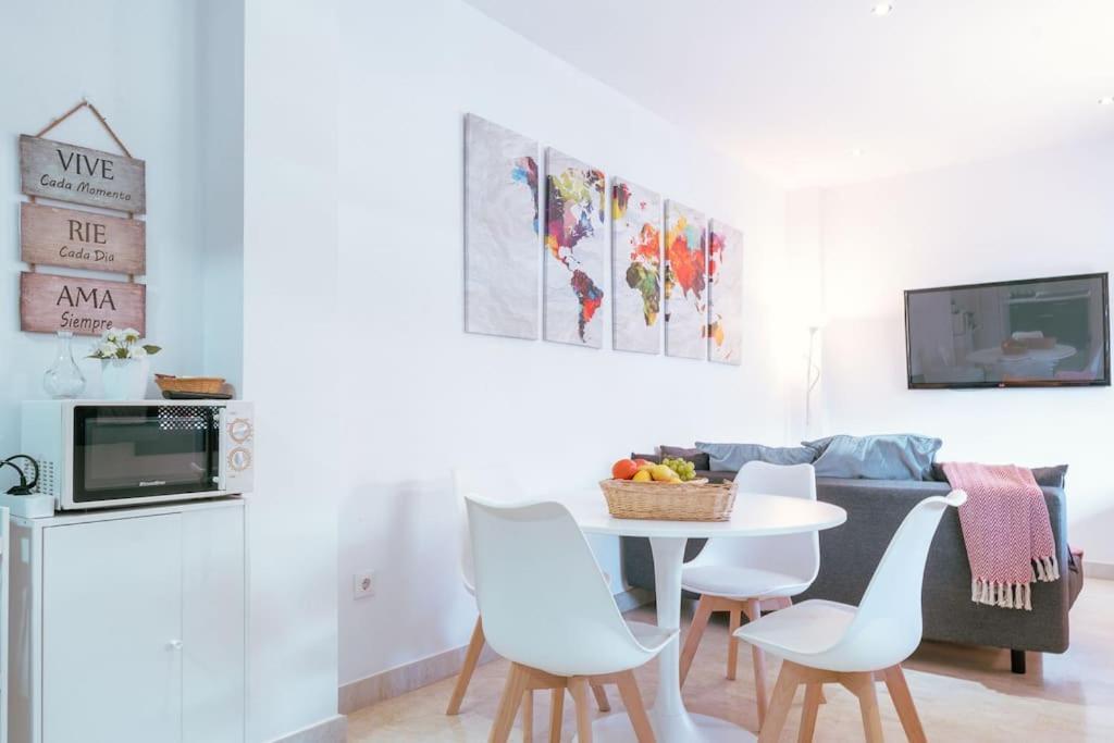 Apartamento Con Encanto En Patio Sevillano Bagian luar foto